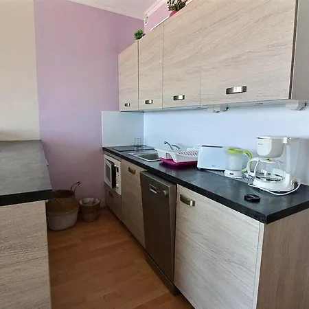 Apartman Annonce Professionnelle. Agreable 4eme Etage Front De Mer, Pour 3 Personnes Maxi A Plage. Hardelot-Plage