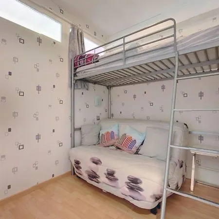 Apartman Annonce Professionnelle. Agreable 4eme Etage Front De Mer, Pour 3 Personnes Maxi A Plage. *